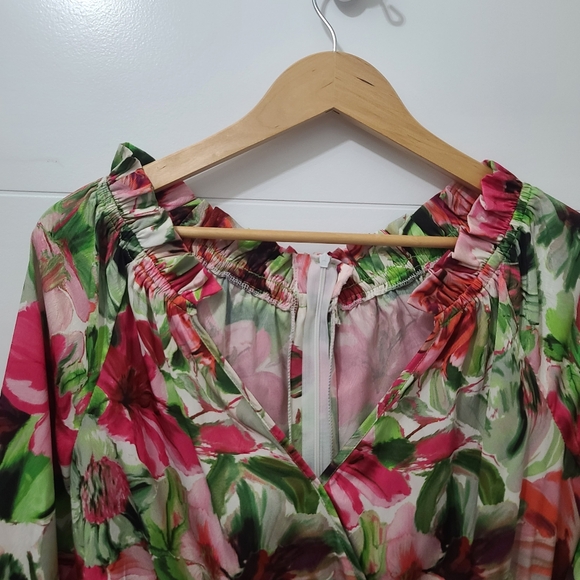 Floral Off the Shoulder, Cinched Waist Dress Sz Med, Made in Columbia - Picture 3 of 9